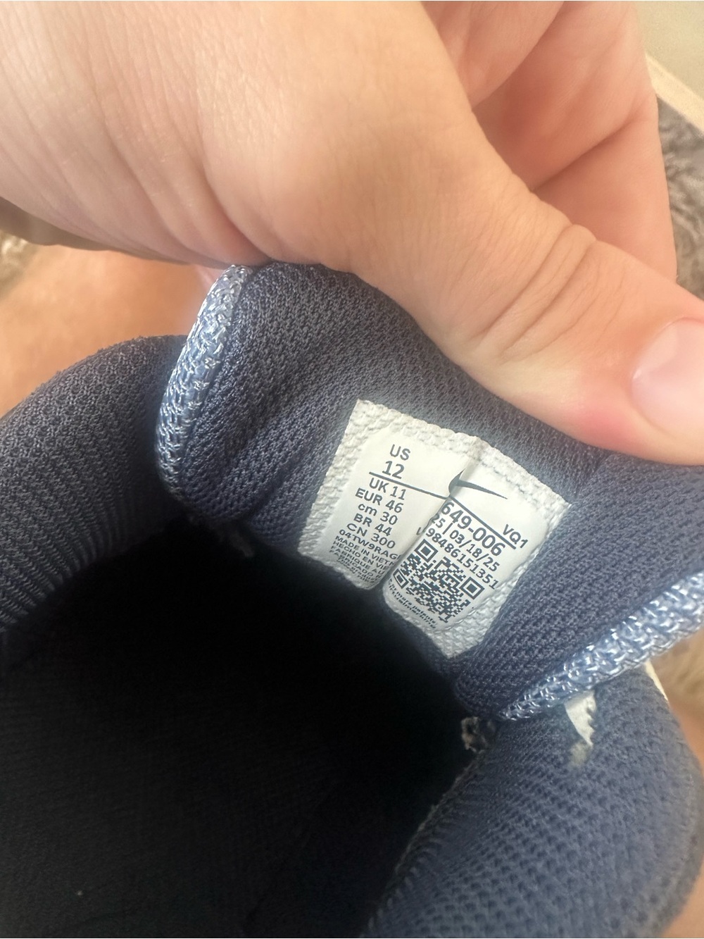 Nike V5 RNR Denim Sneaker - Picture 6 of 7